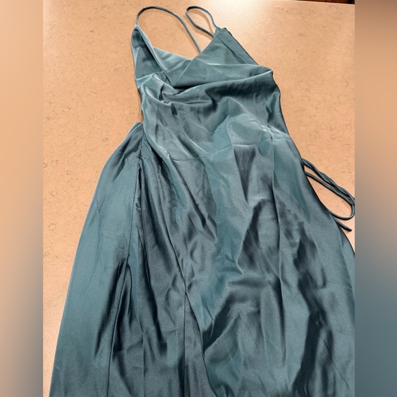 NWT BABYBOO MISHA MAXI DRESS - EMERALD Sz: M - Picture 8 of 15